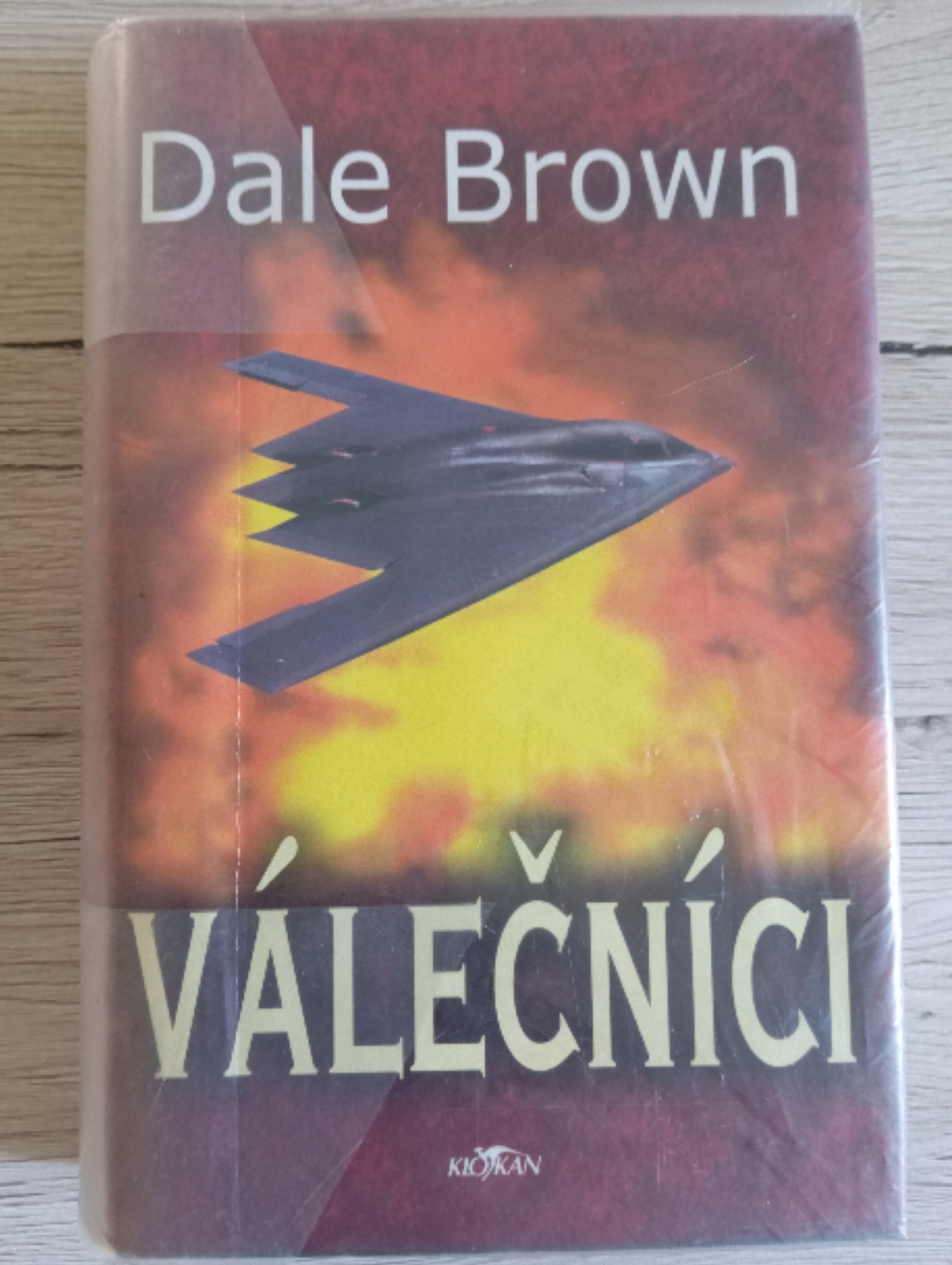 VÁLEČNÍCI – Dale Brown