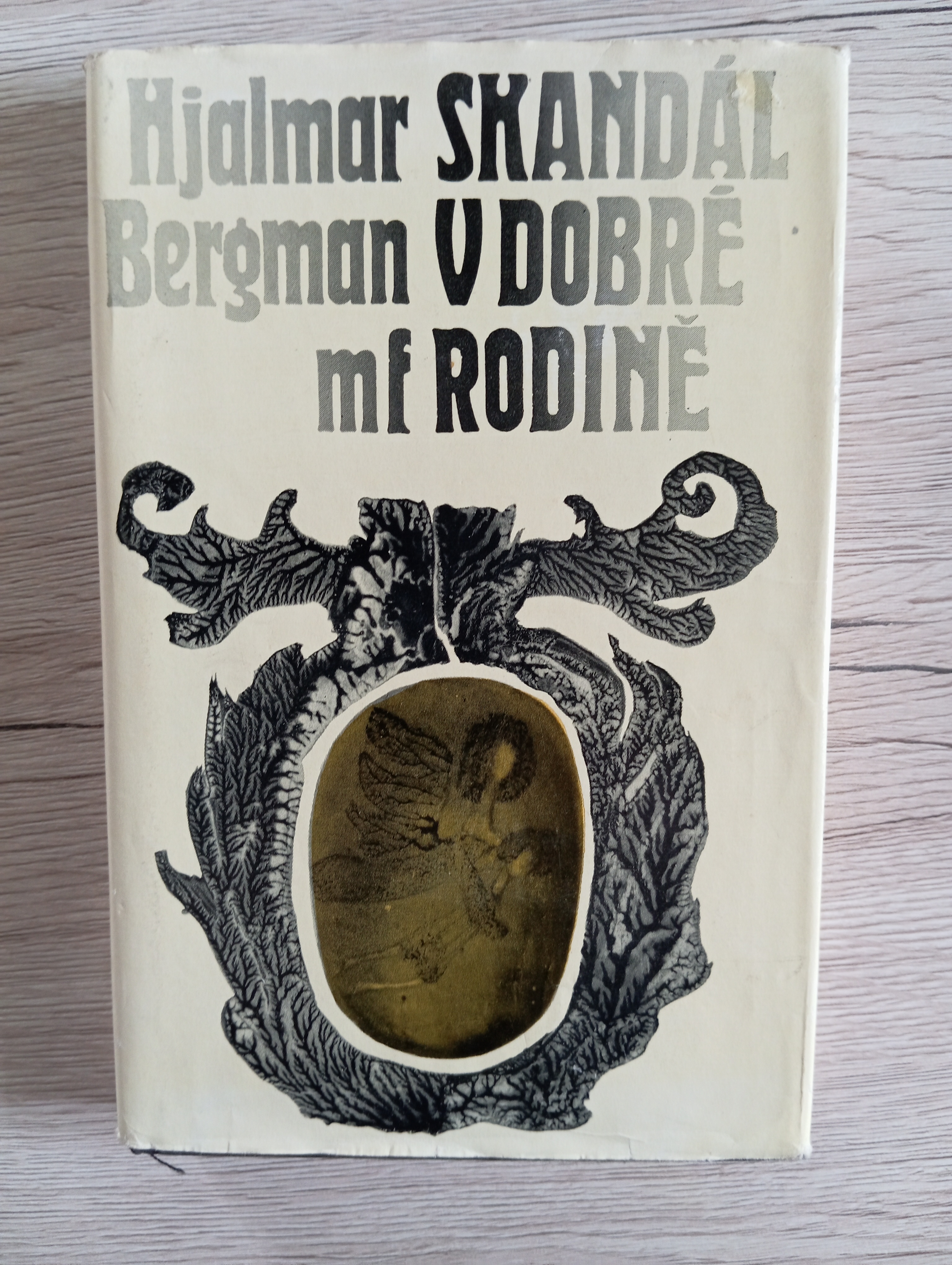 SKANDÁL V DOBRÉ RODINĚ – Hjalmar Bergman